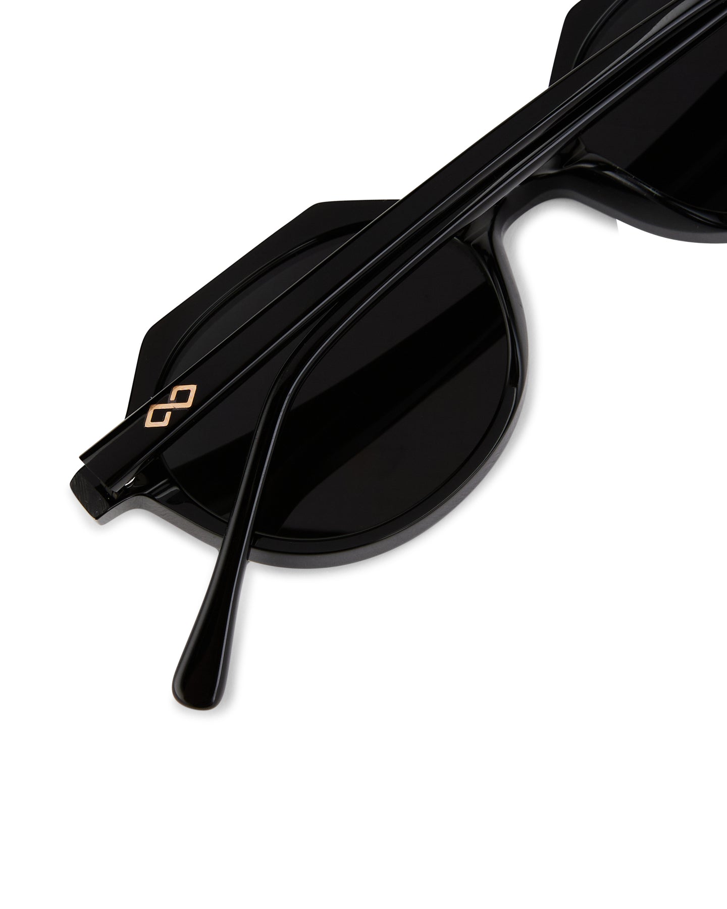 Discover Drew Black Sunglasses for Women – Stylish UV Protection, Available in USA, UK, Canada & UAE